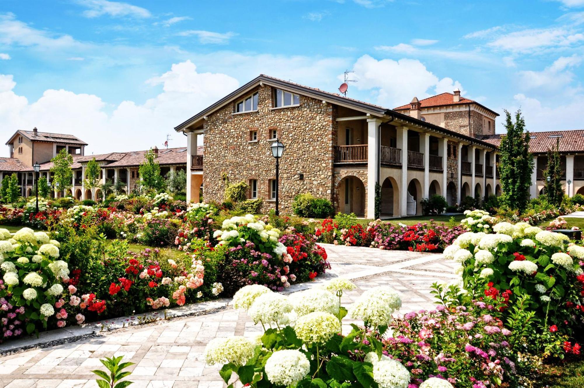 Garda Residence San Vigilio Golf Pozzolengo Exterior photo