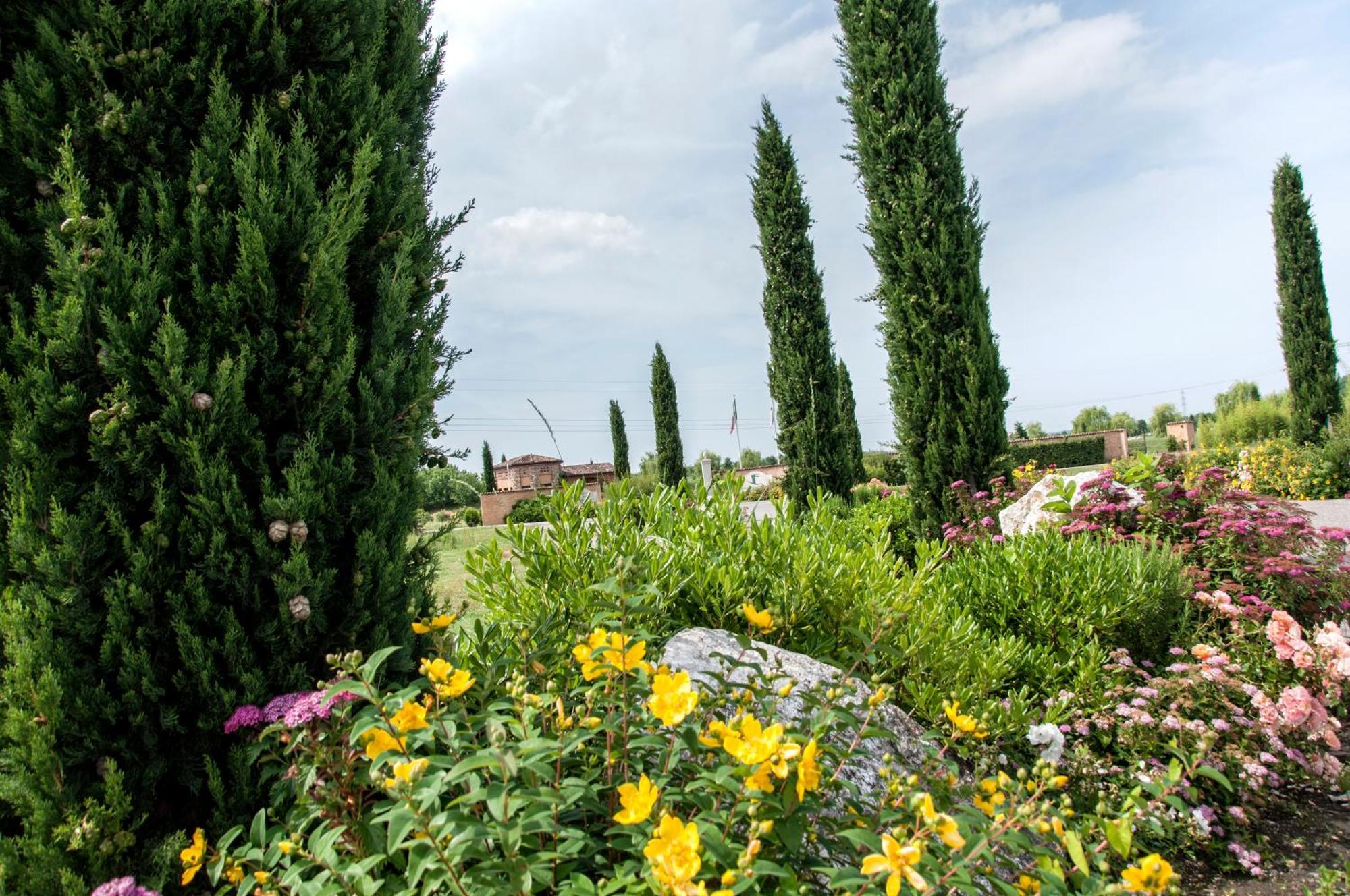 Garda Residence San Vigilio Golf Pozzolengo Exterior photo